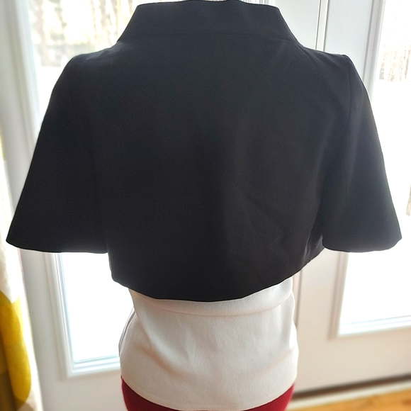 NWOT Short sleeve shall / jacket - Picture 5 of 6